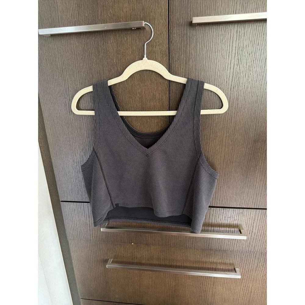Lululemon Ribbed Softstreme Cropped Tank Top a v-neckline and a ribbed 12